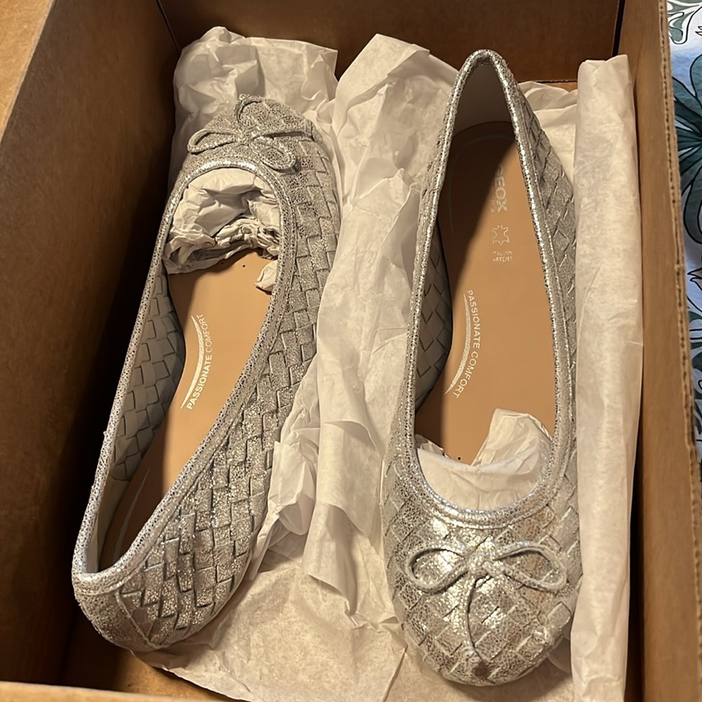 size 7 GEOX ballerina shoes BRAND NEW